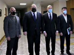 Сенечів між двома перевалами 